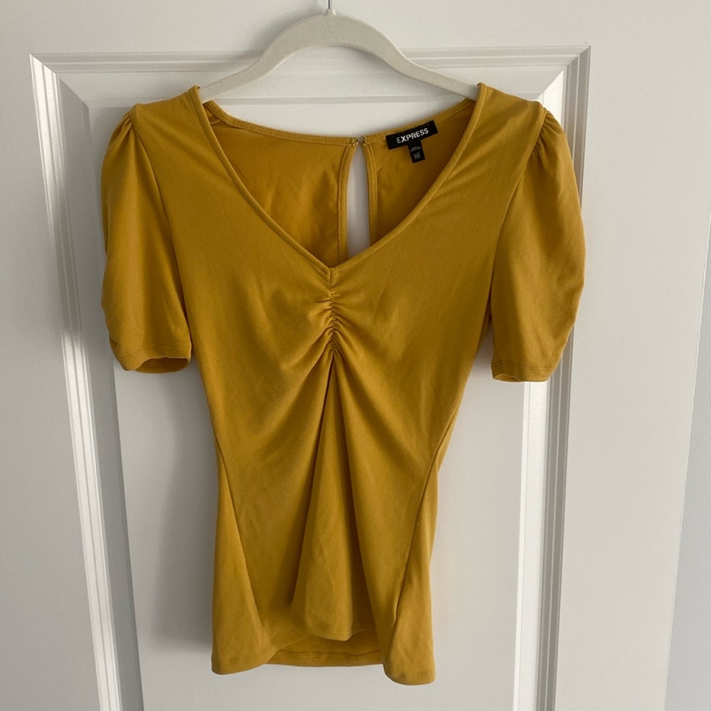 Express mustard yellow t shirt xxs